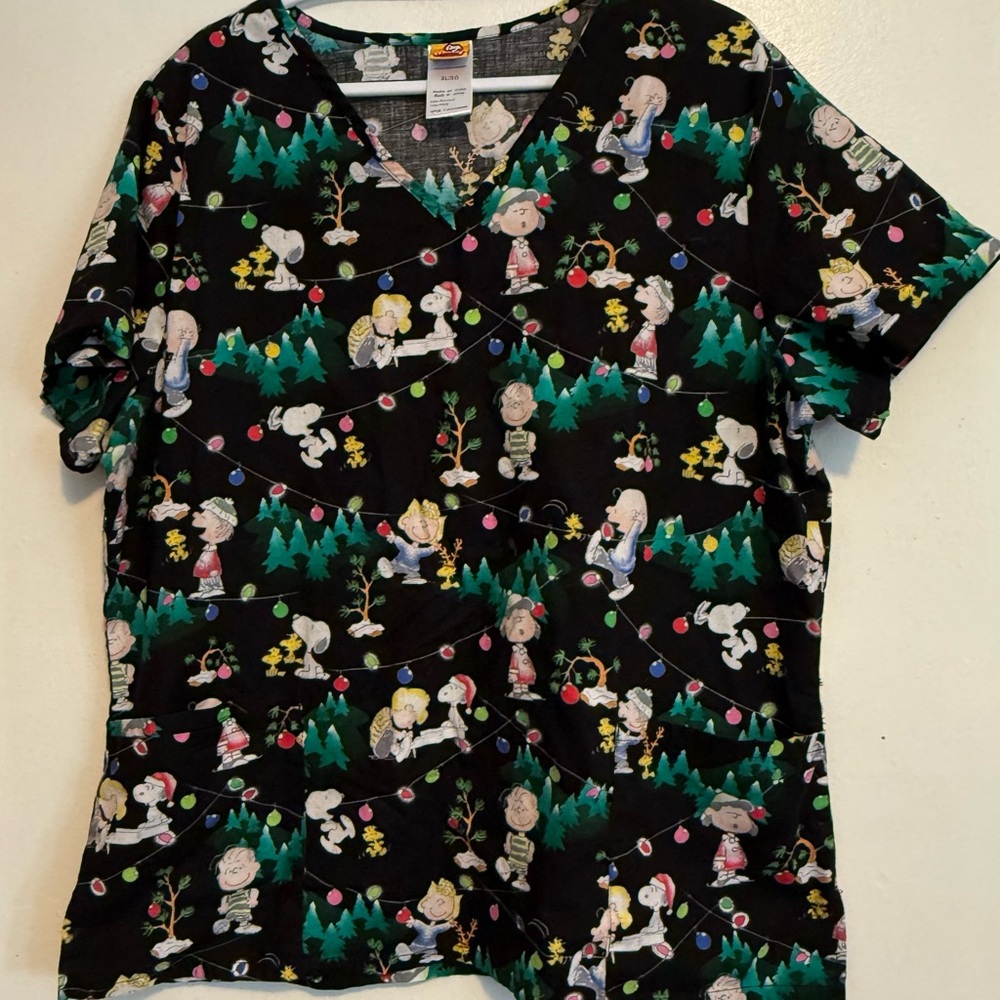 Peanut Charlie Brown Scrub Top Women’s XL Kids Cartoon Print Black Shirt Holiday
